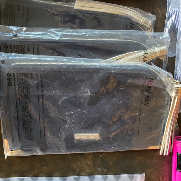 Mary Kay make up bag lot - Picture 7 of 13